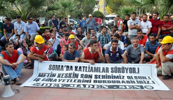 Soma'da 'işten çıkartılan madencilerle yeni yıla girelim' çağrısı