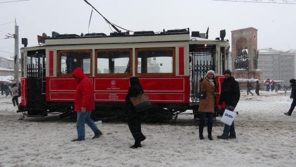 Taksim'den kar manzaraları