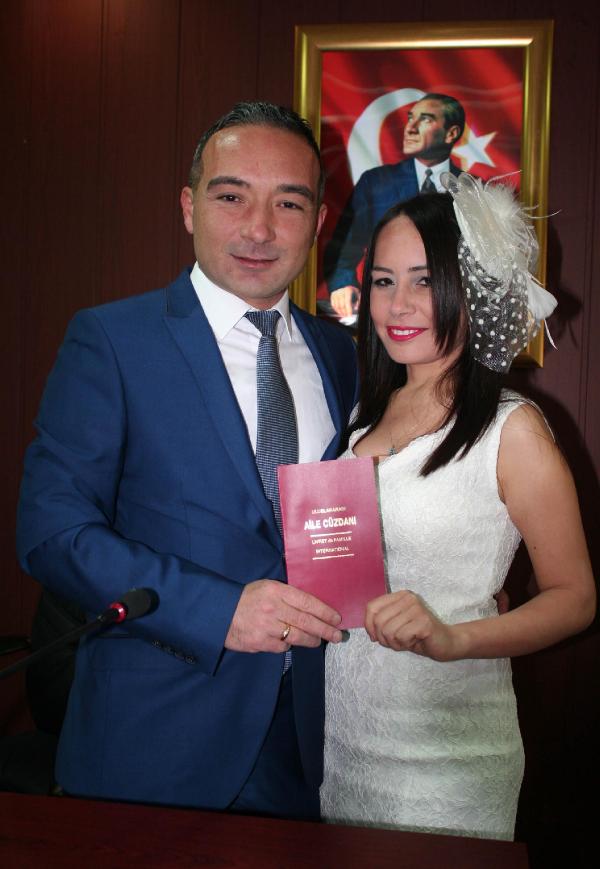 Nikahı yılın son gününe bıraktılar