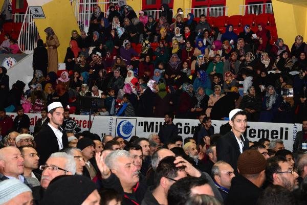 Adana'da alternatif yılbaşı kutlaması