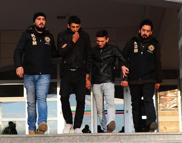 Uşak polisi uyuşturucuya geçit vermedi