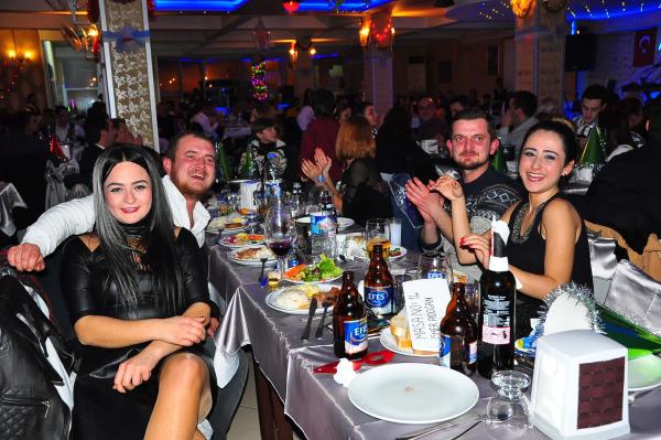 Manisa'da coşkulu yeni yıl eğlencesi