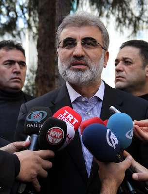 Bakan Yıldız: Petrol fiyatlarında büyük sıçrama olmayacağını ümit ediyoruz