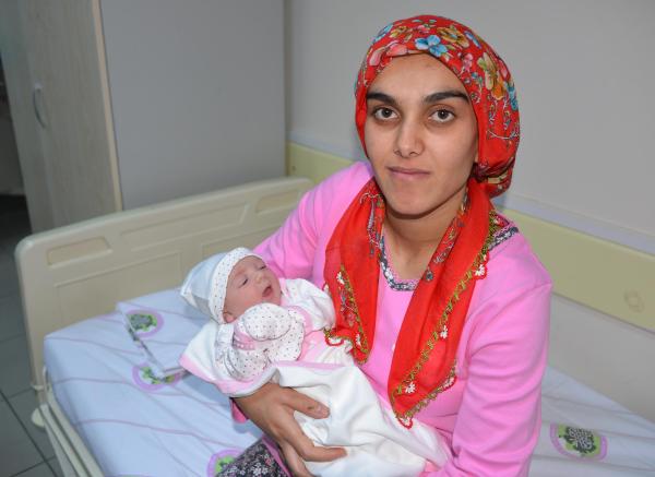 Konya'da yılın ilk bebeği 'Zeynep' oldu