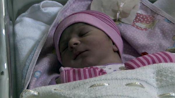 2016'nın ilk doğanı Zehra bebek