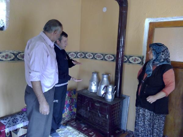 Kapı kapı gezip, soba yakma eğitimi veriyorlar