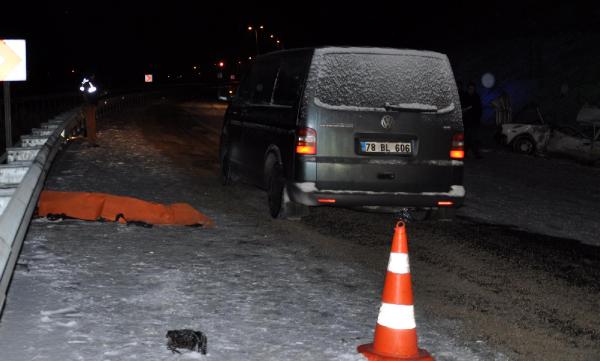 TIR'ın çarptığı otomobilin sürücüsü öldü