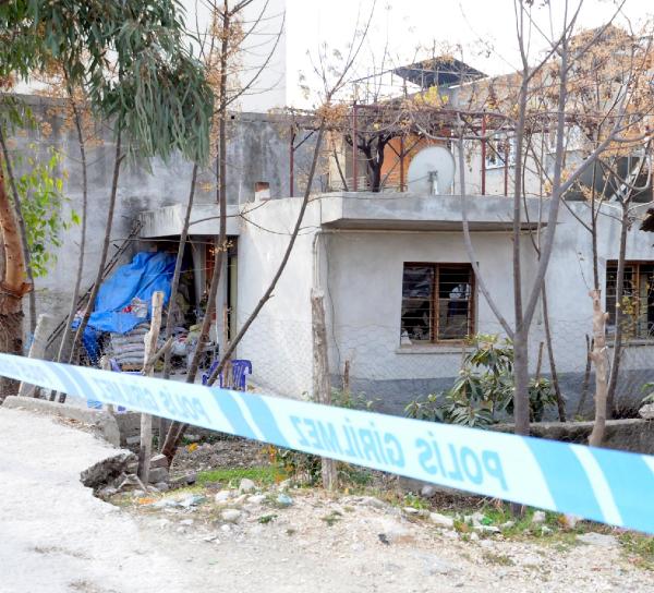 Kızını ve torununu av tüfeğiyle yaralayıp kaçtı