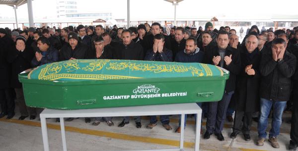 DHA Temsilcisi Kırmızıtaş'ın acı günü