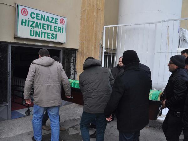 Gemerek'te kalorifer kazanı patladı: 1 ölü, 2 yaralı (3)