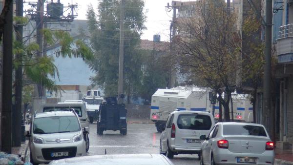Çatışmada ölen PKK'lı kadın teröristin Nusaybin'deki cenazesinde olay çıktı
