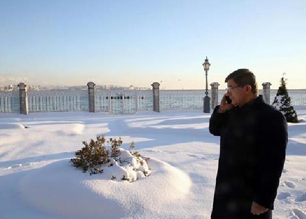 Başbakan Davutoğlu İnstagram'dan kar fotoğrafını paylaştı