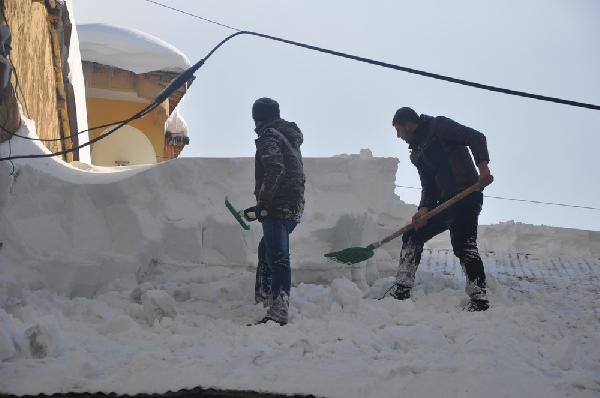 Kar yağışı Van, Bitlis, Hakkari'de hayatı durma noktasına getirdi(4)