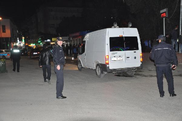 Şüpheli çanta polisi alarma geçirdi