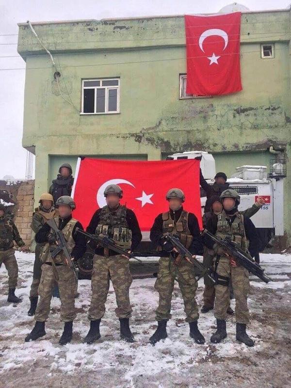 Silopi'de askerler Zap Mahallesi'ne girdi