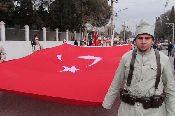 Manisalılar Sarıkamış şehitleri için yürüdü