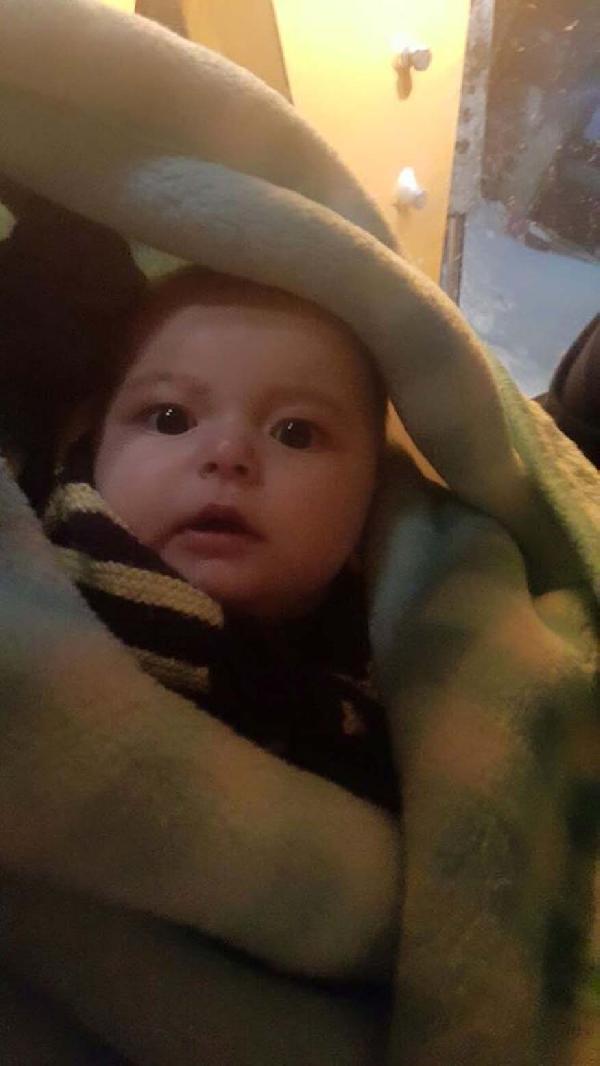 Hastalanan bebeğe sağlık ekipleri kar nedeniyle 7 saatte ulaşılabildi