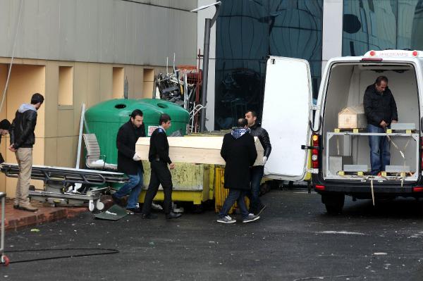 Gaziosmanpaşa’da ölen anne ve 3 çocuğunun cenazeleri Adli Tıp Kurumu’na gönderildi