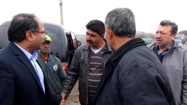 CHP'li vekillerden, barakalarda yaşayan Romanlara  ziyaret