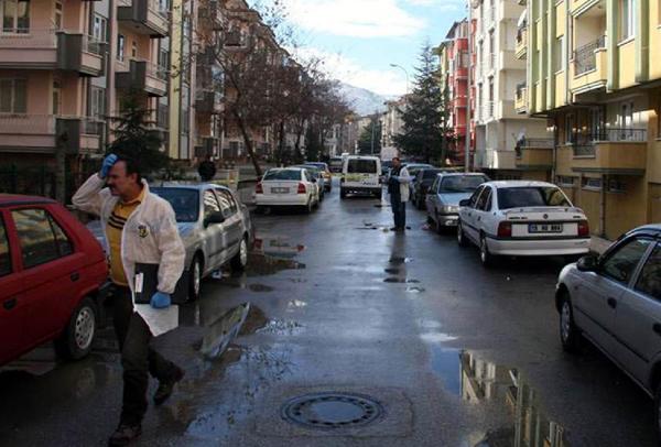 Boşandığı eşini pompalı tüfekle bacağından vurdu