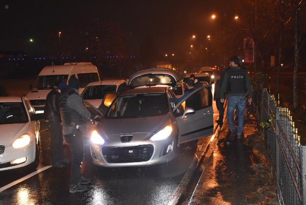 Şişli'de "Dur" ihtarına uymayan araca polis ateç açtı