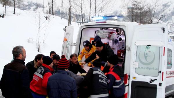 130 kiloluk hastayı taşımak için seferber oldular
