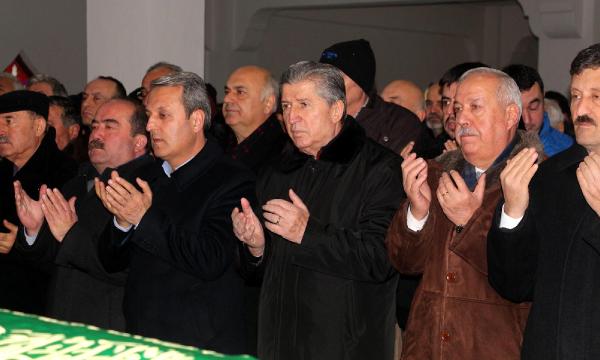 Köksal Toptan'ın eniştesi toprağa verildi