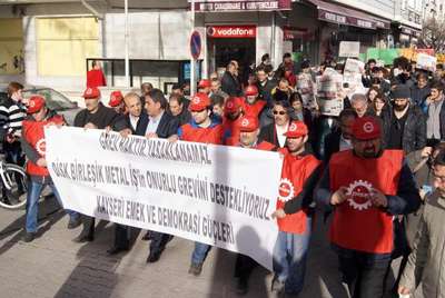 Kayseri’de işçilerden grev yürüyüşü