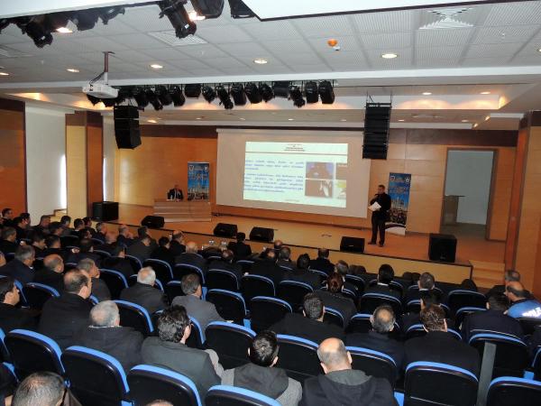 Bitlis’te 'İletişim yoluyla dolandırıcılık' konusunda toplantı düzenlendi