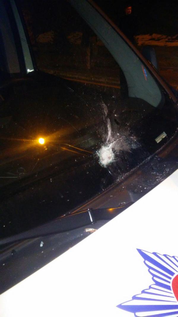 Eyüp'te polis otosuna silahlı saldırı...