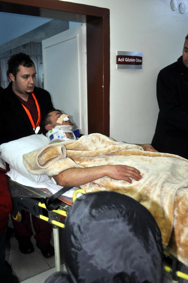 Kayseri’de yolcu otobüsü devrildi: 38 yaralı