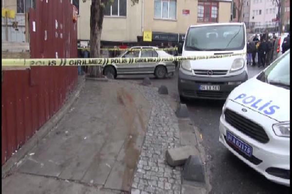 Sokakta rastgele ateş açtılar, kaldırımdaki bir kadın yaralandı