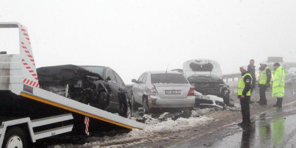 Şanlıurfa'da zincirleme kaza: 8 yaralı