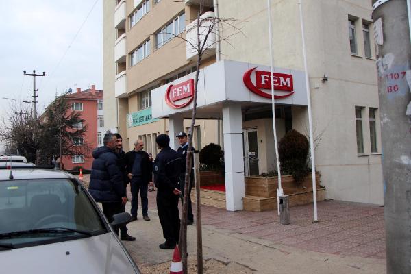 Bolu'da 'cemaat' dershanesine baskın