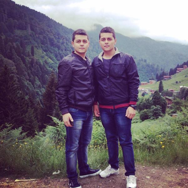 Ayrılmaz ikizler belediyenin gülen yüzü oldu