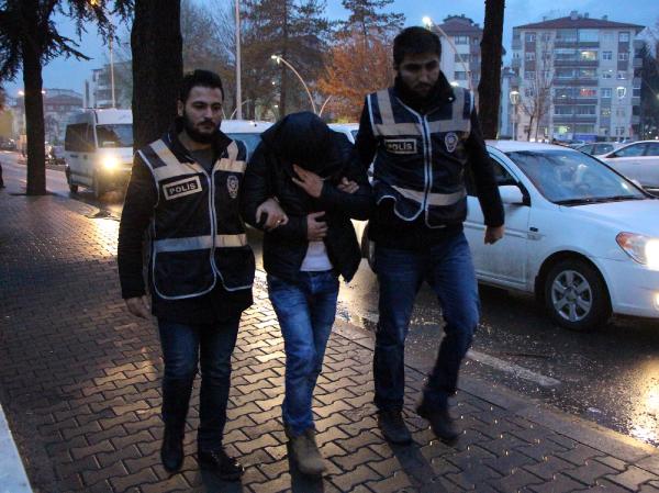 Soygun parasıyla tatil yaparken yakalandılar