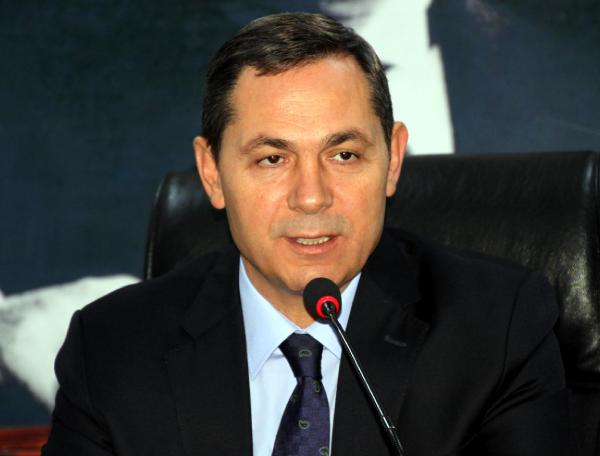 Belediye Başkanı'ndan kar mücadelesi eleştirine tepki: Gökyüzüne çarşaf mı gerecektik?