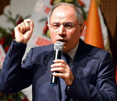 Bakan Ala: Cumhurbaşkanımız Davos'ta 'One minute' dedi ihale paralenin üzerine kaldı