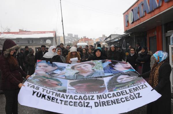 Silopi'de 3 kadının öldürülmesi Hakkari'de protesto edildi