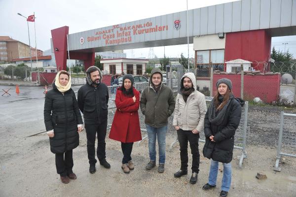 Kardeş Türküler'den Umut Nöbeti'nde "dargın mahkum" şarkısı