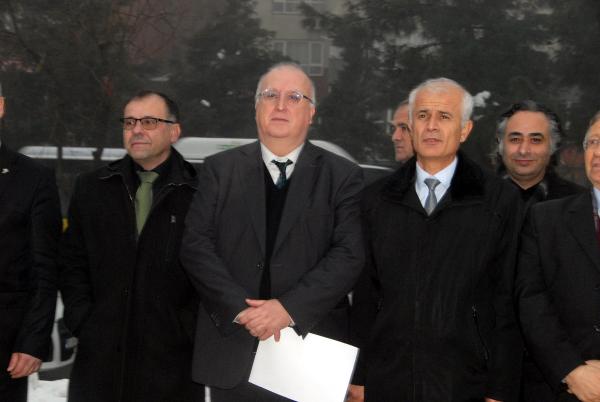 Prostestan din adamlarından barış çağrısı