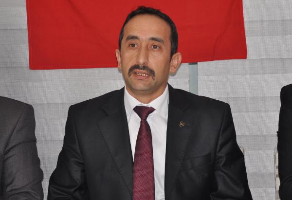 Eskişehir'de MHP'nin 12 ilçe başkanı kurultay çağrısı yaptı