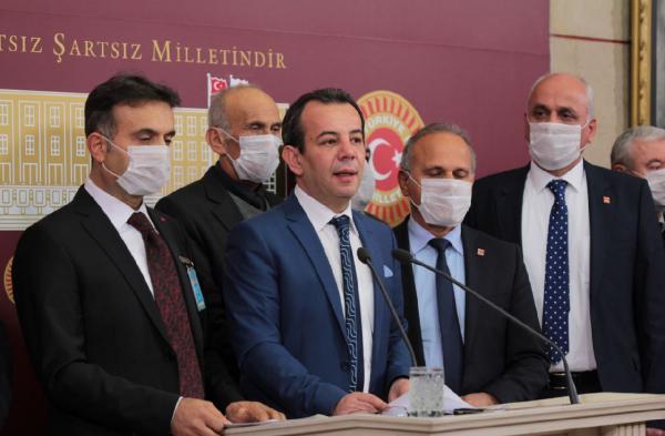 Meclis'te 'maskeli' basın toplantısı