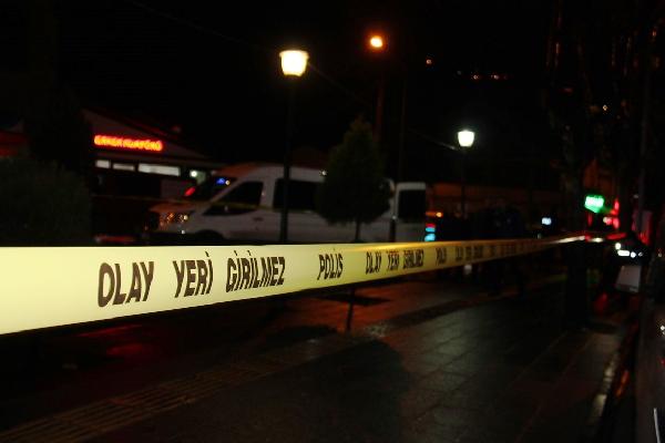 Cadde ortasında silahlı kavga: 6 yaralı