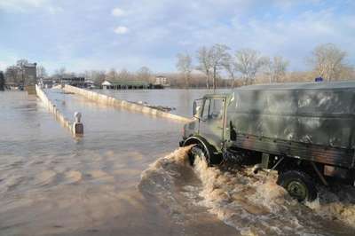 Edirne'de su taşkınları Karağaç'ta ulaşımı etkiledi