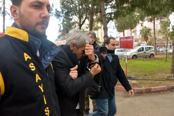 Minibüste fuhuşa polis baskını