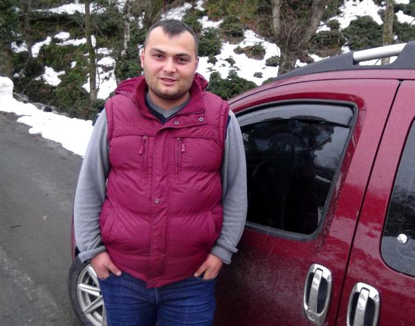 Bir yılda 9 kez ceza kesen trafik polislerine çiçek gönderdi