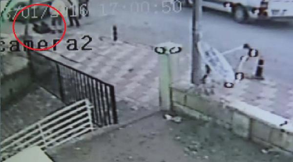 Cinayet işleyen kar maskeli saldırganların görüntüsü kamerada...