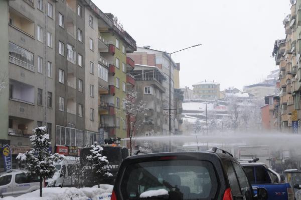 Hakkari ve Yüksekova'da olaylı gün
