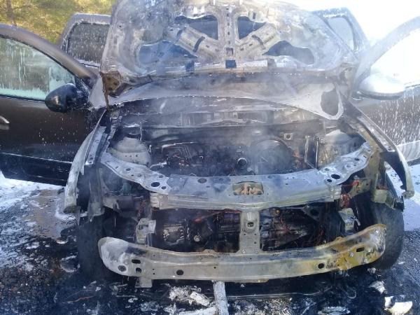 Muğla'da 1 Alman'a ait cip yandı